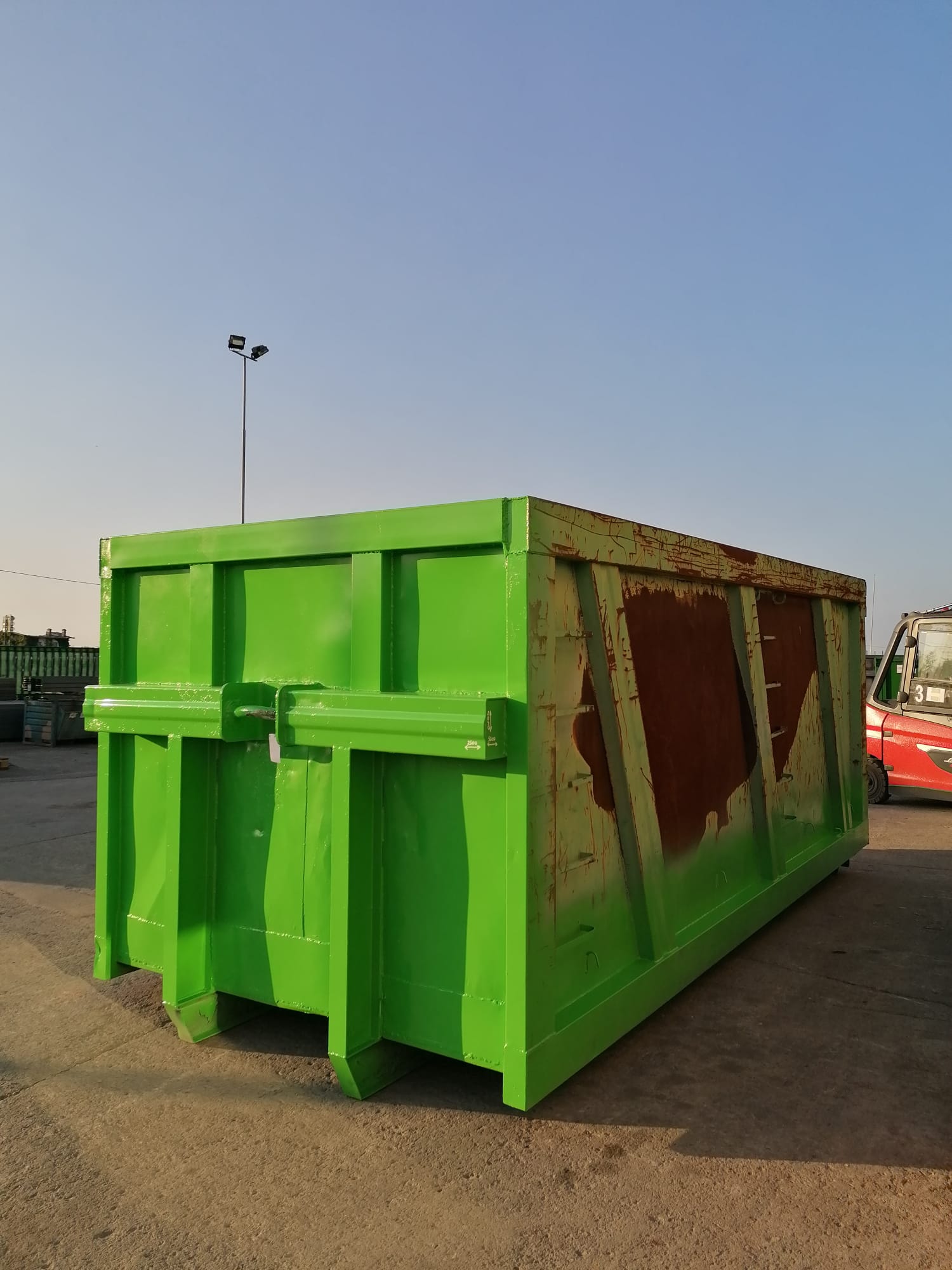 Conteneur usagé US-720
